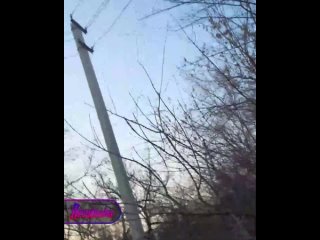 Кадры очередной атаки украинского беспилотника на Горловку  дрон не смог достать до людей и в отместку уничтожил подстанцию