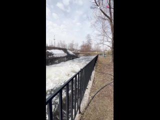 Выкса.РФ: Сброс воды через плотину Верхнего пруда