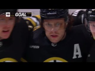 Pavel Zacha Finds David Pastrnak With Beautiful No-Look Feed vs. Maple Leafs