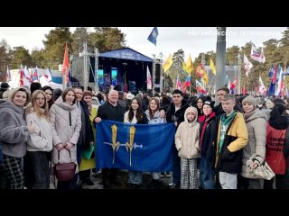 Школьники, педагоги и представители районной администрации побывали на “Крымской весне“ в Челябинске.