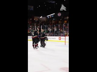Джош Доун стал 5-м хоккеистом НХЛ среди действующих игроков, кто смог набрать очки в своих первых 2 играх в лиге.