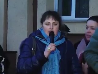 Вна Украине фанаты поднебесного требуют от Путина вернуть им секс, ну и мужей с фронта заодно.

Почему они требуют это не от Зе