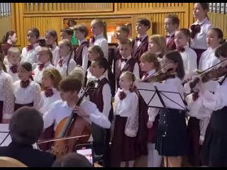 Игорь Николаев показал милое видео с отчетного концерта дочери