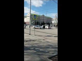 В Альметьевске задержали водителя, который вел себя неадекватно  Мужчина представлял угрозу для всех участников... (видео)