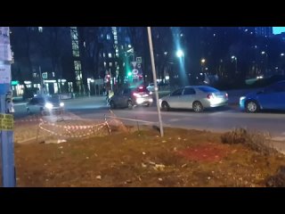 На улице Черкасская задержали неадеквата, который бросал в прохожих камни

Правоохранителям очевидцы указали на агрессивного муж
