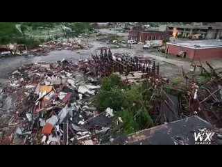 O tornad uria a ters de pe faa pmntului oraul Sulpher, Oklahoma, cu o populaie de peste  de locuitori, noaptea tre