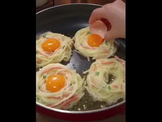 Картофельные ватрушки с яичной начинкой