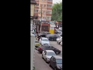 Полиция Краснодара разбирается в дорожном конфликте в проезде Репина

▪️Сегодня утром, около 8 часов, в проезде Репина между вод