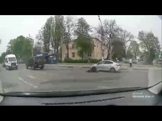 Момент ДТП на улице Дейнеки в Курске