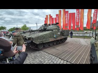 Танки НАТО Leopard и Abrams в Москве. Подробный ОБЗОР трофейной техники на Поклонной Горе.mp4