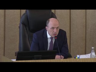 Глава Республики Алтай Олег Хорохордин на сегодняшней сессии в очередной раз был вынужден поставить на место некоторых депутатов
