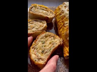 Сочный рулет с курицей из лаваша 😋 

Ингредиенты:
• То?