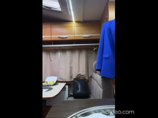 Агата Муцениеце скачет в колготках без юбки и лифчика, вообще позорище (видео)