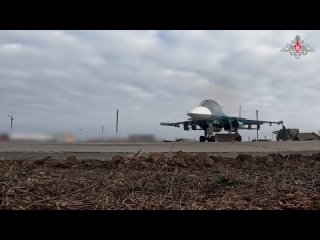 Les quipages du Su-34 ont dtruit le poste de commandement et les effectifs ennemis dans la direction du sud de Donetsk