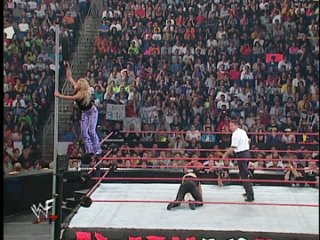 Trish Stratus vs. Torrie Wilson - RAW July, 23, 2001