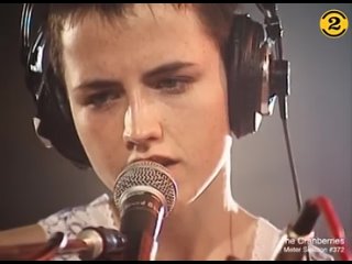 The Cranberries - I Will Always + Wanted (Live on 2 Meter Sessions)