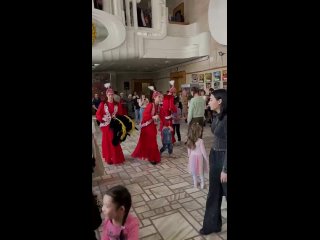 Видео от Образцовый ансамбль казахского танца “АЙГЕРИМ“
