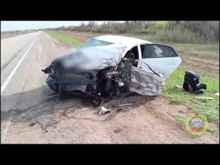 На трассе под Волгоградом в массовом ДТП погиб один человек и двое ранены