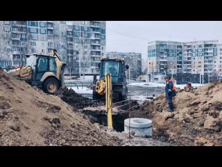 ⚡Держим в курсе
Площадь защитников Донбасса 

На штабном совещании прорабатывался вопрос озеленения Площади.