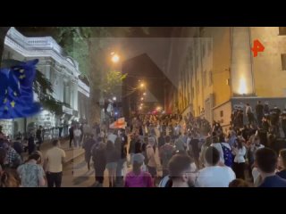 Протесты в грузинской столице продолжаются