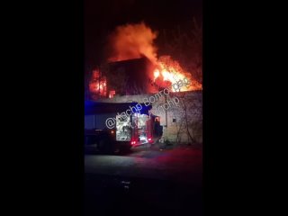 Пожар на Тракторном в Волгограде