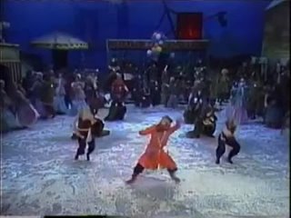«Петрушка» Михаила Фокина в исполнении труппы Joffrey Ballet, 1980. Партию Петрушки исполняет Рудольф Нуреев