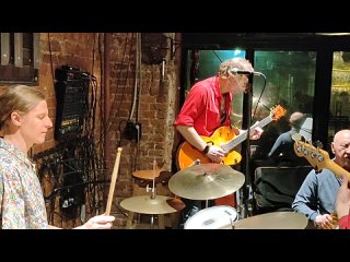 9. Forrest Gump и Дядя Миша 🎷 #ЭтоБар #Jazz #blues This is #bar ✨ . Вс.