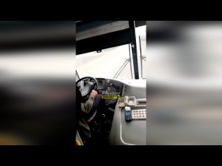В Нижнем Тагиле водители пассажирских автобусов по прежнему продолжают игнорировать ПДД (г)