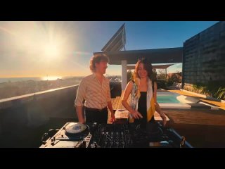 Chill Soulful House Music Mix - Romantic Rooftop Lounge Set Relax Sunset Dinner Playlist