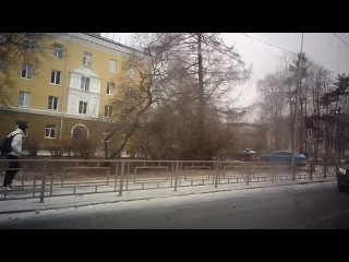 БКМ-321. Попали в пробку. Петрозаводск. Куйбышева, Ленина.