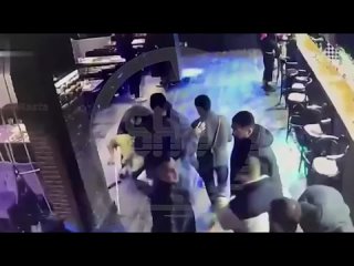 Участника СВО на костылях избила пьяная толпа в баре на Ставрополье