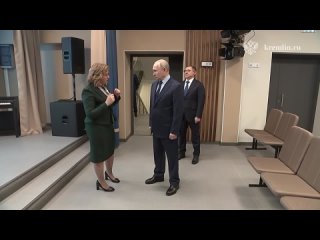 Владимир Путин посетил тагильскую школу № 32