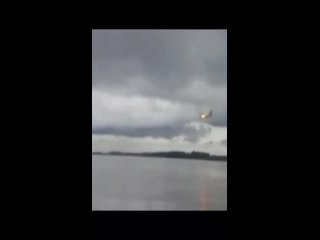 Ан-24 падает в воду #авиакатастрофа #авиация #самолет.mp4