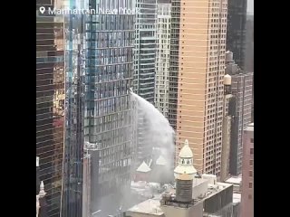 BREAKING: Emergency crews address massive water leak at Manhattan high-rise