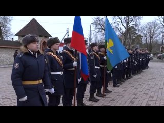 Сегодня почтили память героев-десантников 6-й роты, возложили цветы к монументу Купол