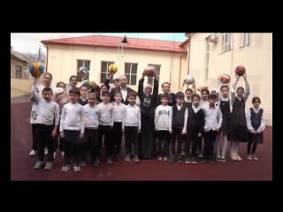 ️Заур Эминов принял участие в акции «Сделай подарок родной школе»