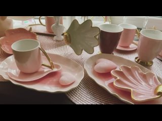 Чайный сервиз в нежном розовом цвете