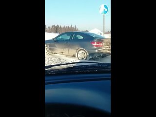 Очень пьяныи водитель на полупустои дороге врезался в авто, погибла 12-летняя