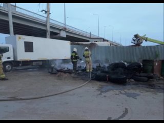 🔥Появились подробности пожара под Южным мостом

Оказывается, горел мусор.