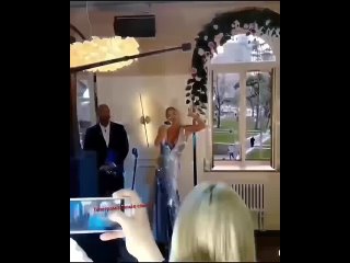 Настенька Волочкова скоро свои сиси растеряет (видео)