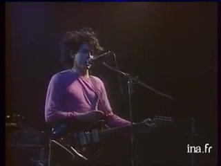 The Cure   Hanging garden  Lcho des bananes 1982-04-11