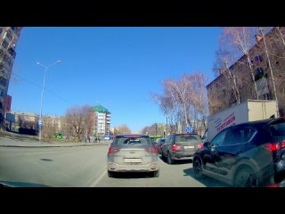Движение на автомобиле по Тюмени до музыкальной школы во 2 Заречном микрорайоне и на Киевскую