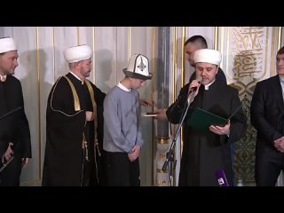 Медалью «За заслуги» награжден Ислам Халилов, который во время теракта спасал людей