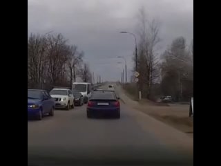 Момент обрушения моста в городе Вязьме Смоленской области оказался на записи видеорегистратора одного из проезжавших водителей