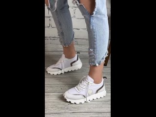 Видео от Женская одежда и обувь из Турции