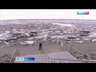 Мощный и непредсказуемый: Амур показал свой нрав во время ледохода у Хабаровска