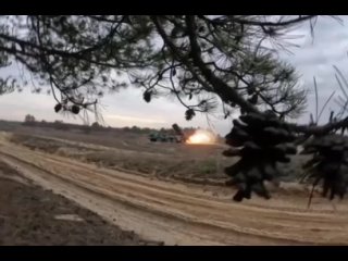 ️  ️Uragan MLRS crews sent a fiery “salute“ to the Ukrainian armed forces on the right bank of the Dnepr River