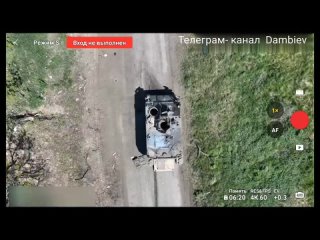 Operatori UAV della 14a brigata delle Forze Speciali delle Forze Armate russe nell’insediamento di Raccolto hanno dimostrato una