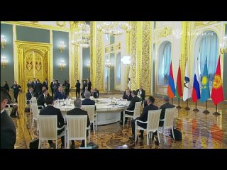Владимир Путин выступил на заседании Высшего Евразийского экономического совета в узком составе