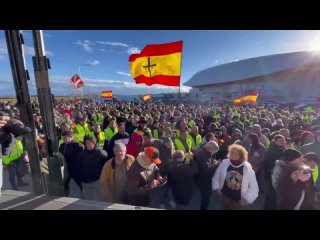 Spanish farmers and transport workers announce an indefinite strike until their claims are answered